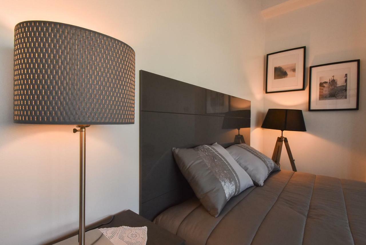 Oporto Batalha Residence Free Parking ภายนอก รูปภาพ